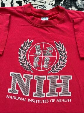 009 - VINTAGE 90s VELVA SHEEN NIH NATIONAL INSTITUTES OF HEALTH NURSE T SHIRT